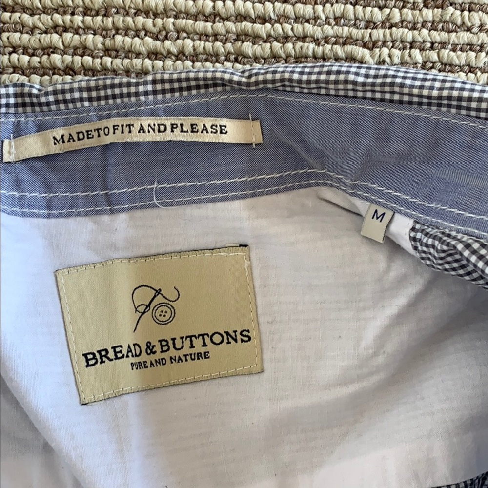 Nice button down - Picture 4 of 4